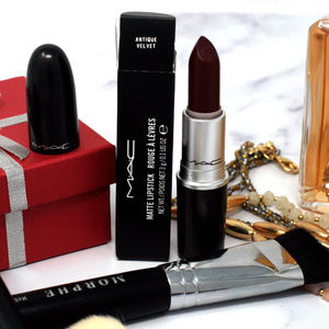 MAC Matte Lipstick- Antique Velvet